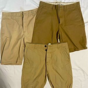 Tan dress/flat front shorts size medium/mens 30